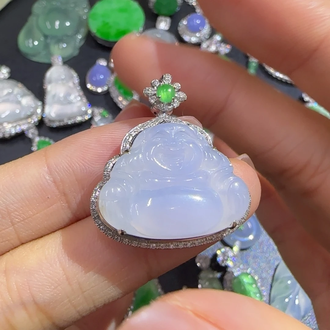 颈饰18K金镶嵌翡翠精品