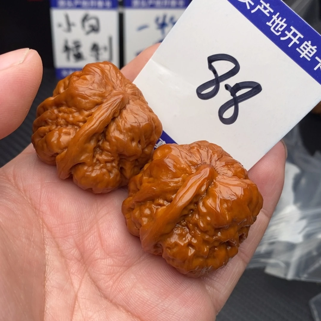 桃核把件一根筋momo