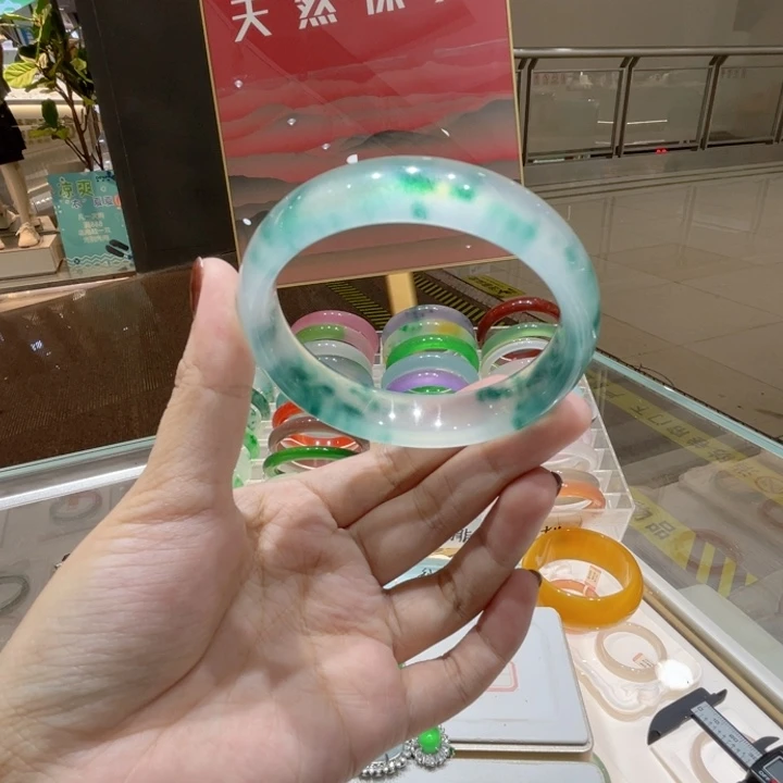 乖****翡翠手镯未镶嵌翡翠手镯