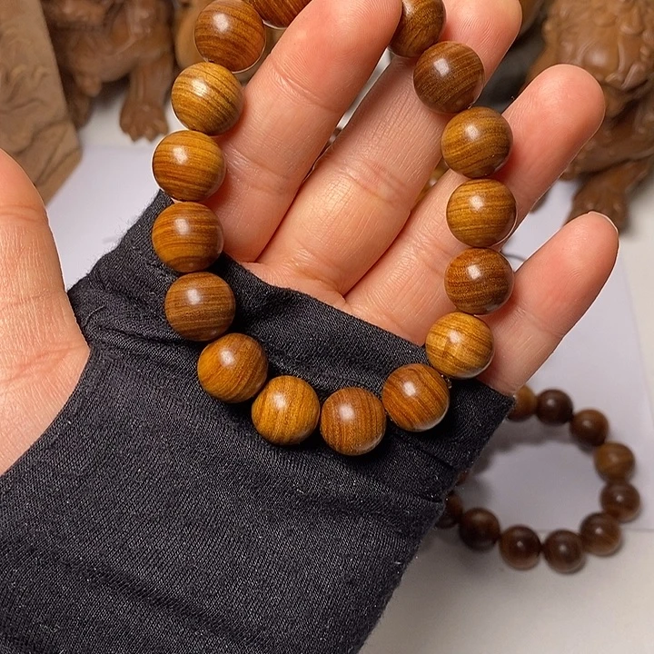 檀香木老山檀香1.2/17黑金老老料满纹沉