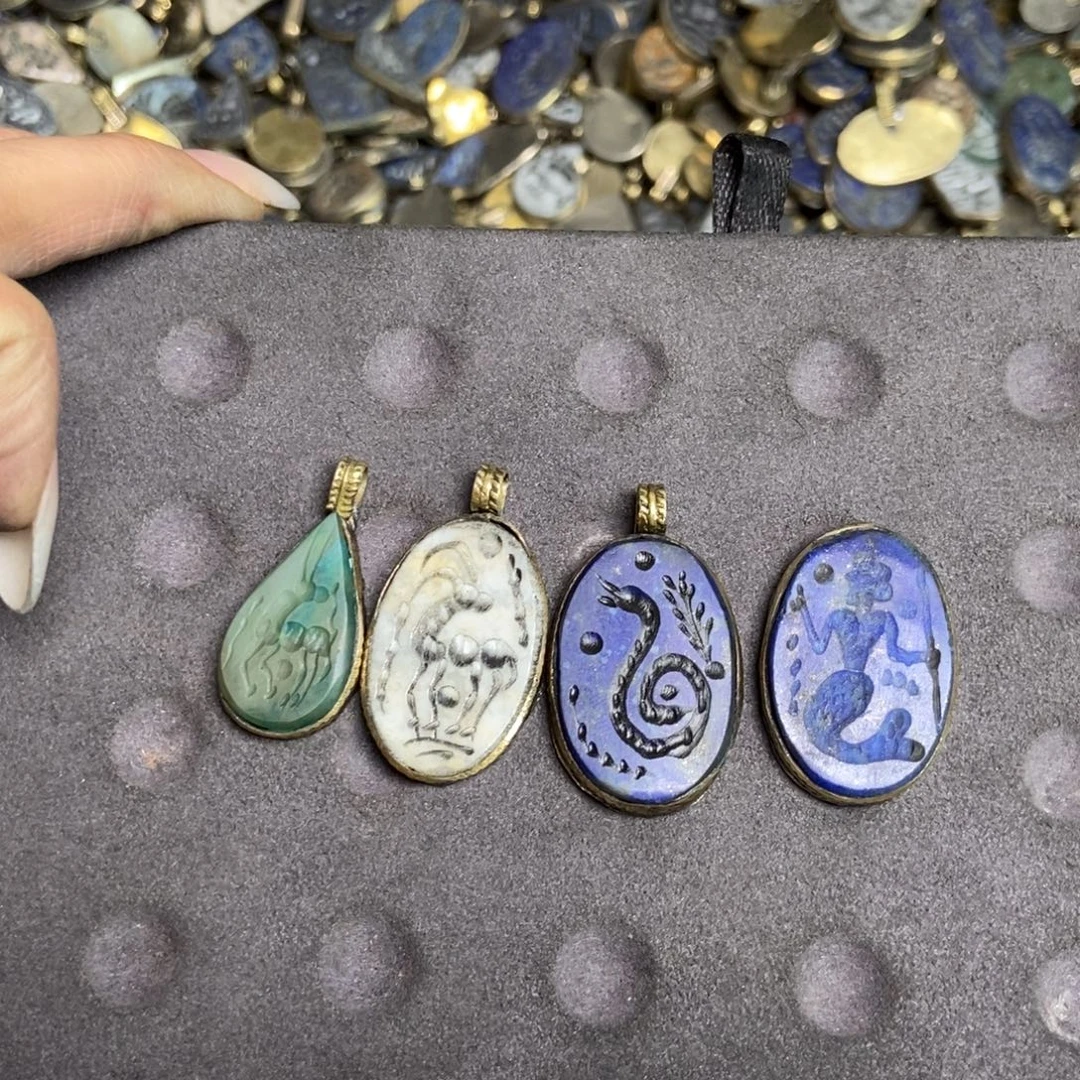 颈饰琉璃萨珊印章