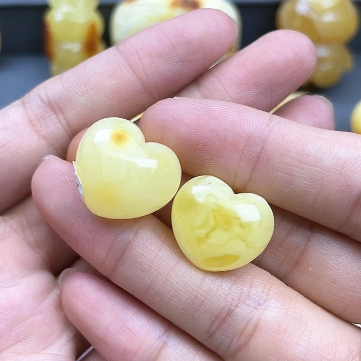 琥珀裸石未镶嵌F****蜜蜡