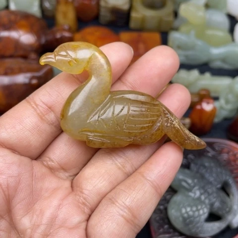 蛇纹石玉未镶嵌颈饰32
