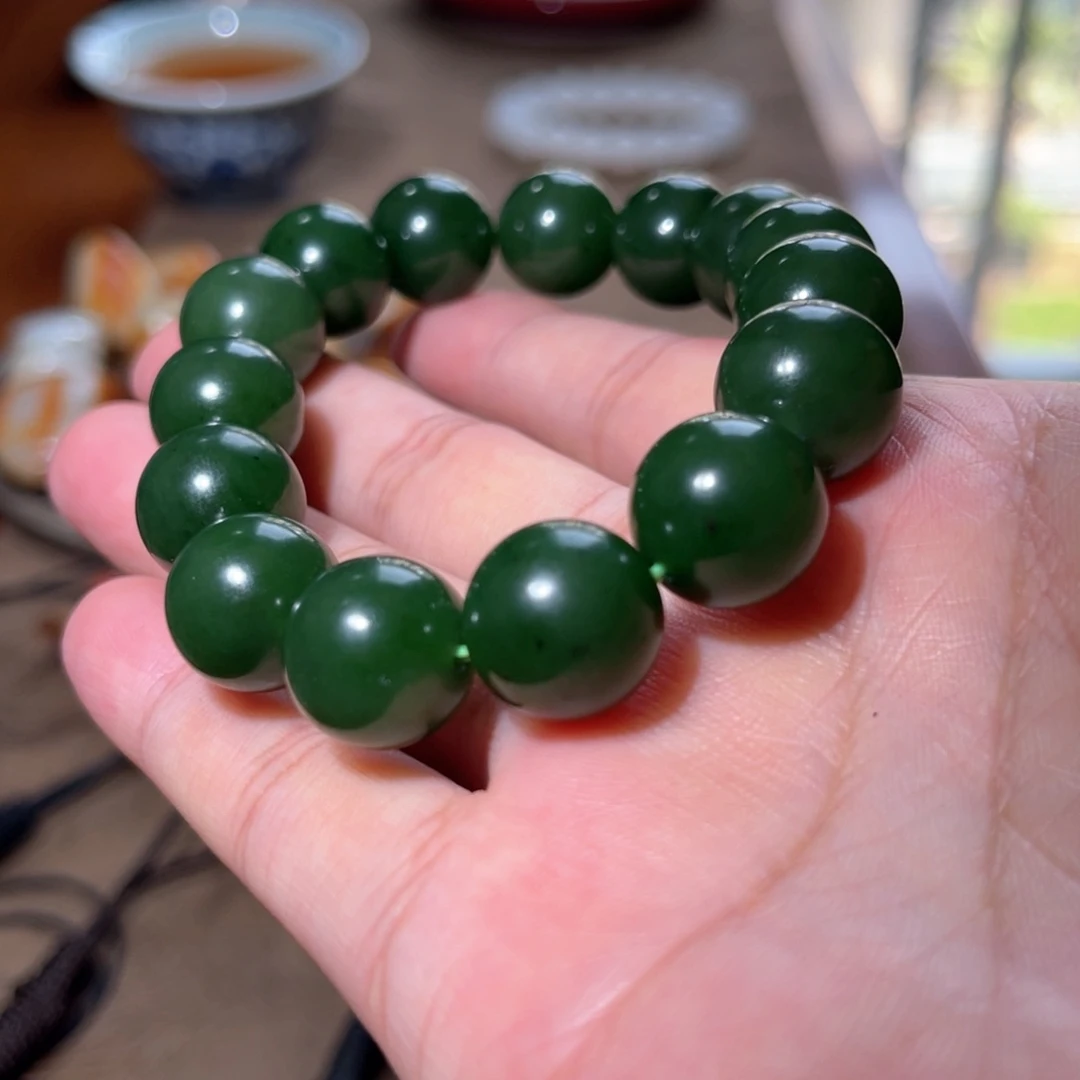 手链未镶嵌和田玉佳***?