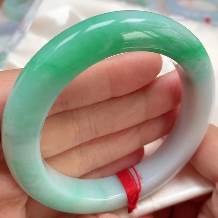 翡翠手镯未镶嵌阳绿55号