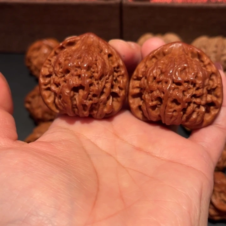 梁***哥文玩核桃吊坠麒麟纹官帽