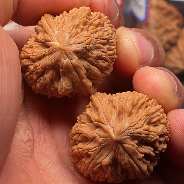 文玩核桃把件蒜头33