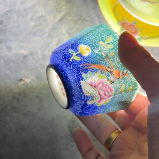 用***0手绘粉彩八角主人杯