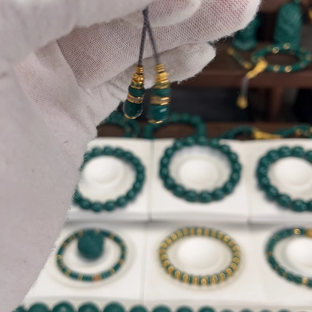 非金属一对弟子珠加5颗卡7老油绿老型珠