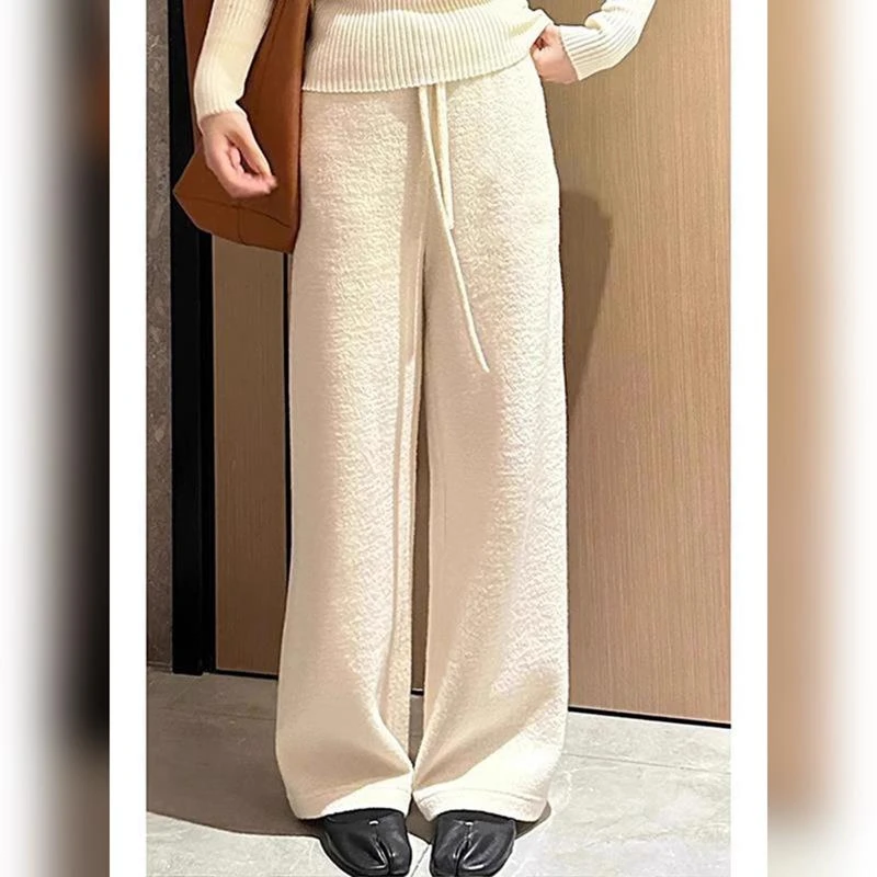 2024年冬季新款韩版小个子穿搭高腰显瘦软糯米白色直筒阔腿裤子女