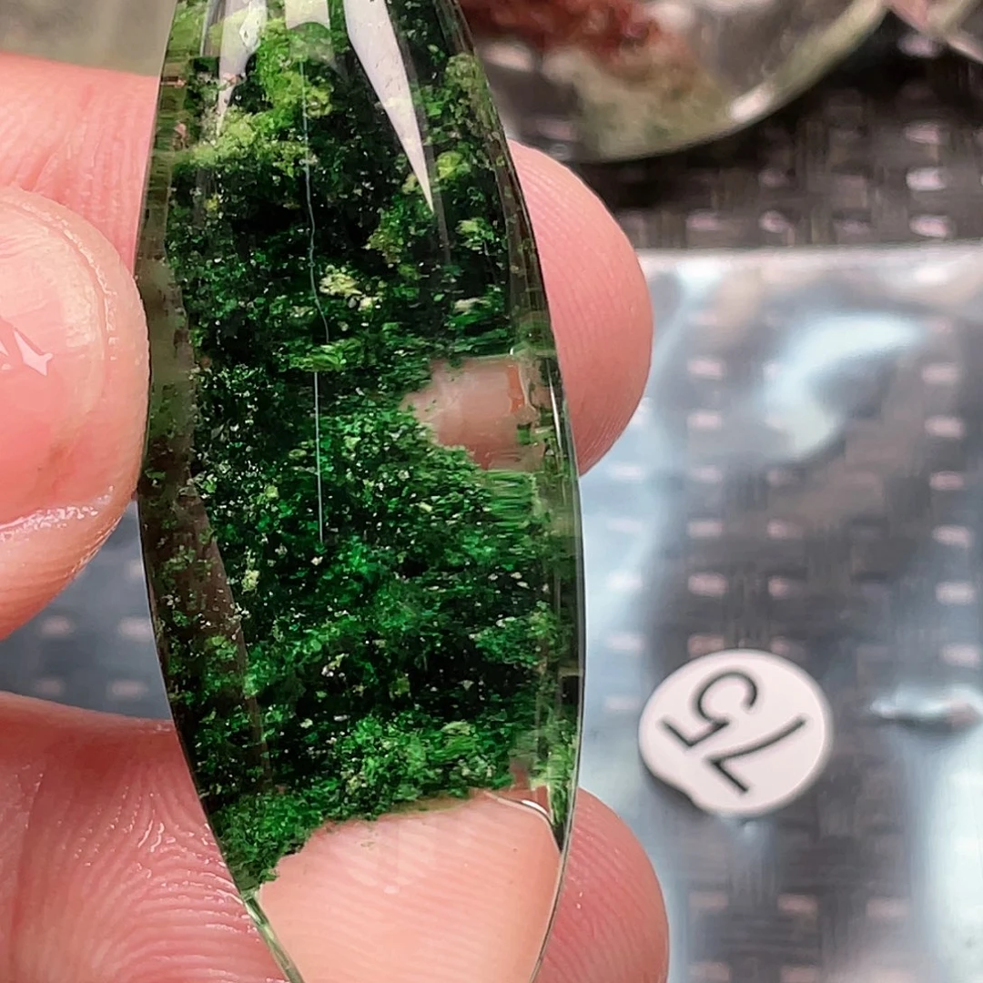 【闪购商品】颈饰未镶嵌水晶司****厚