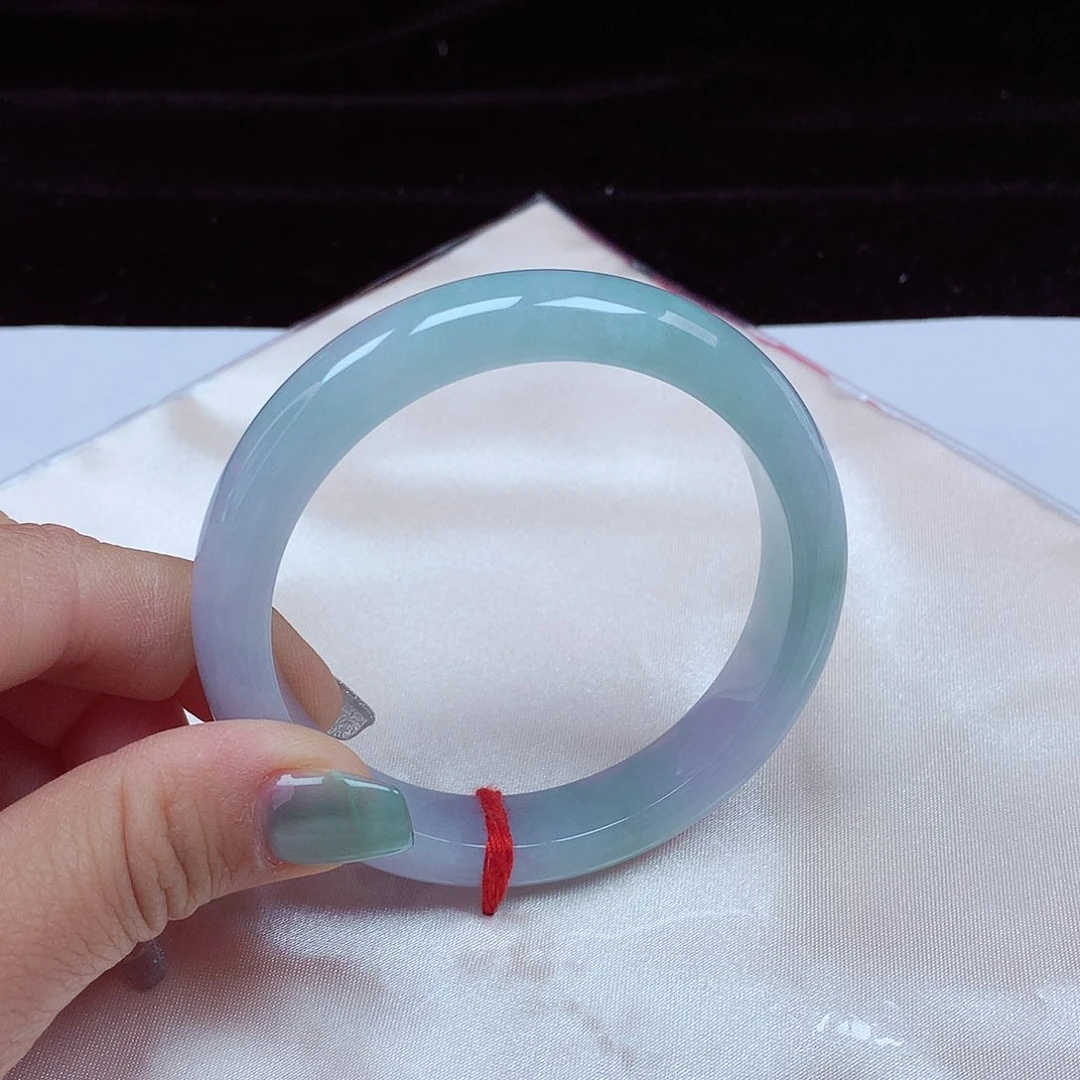 翡翠手镯未镶嵌圈口58