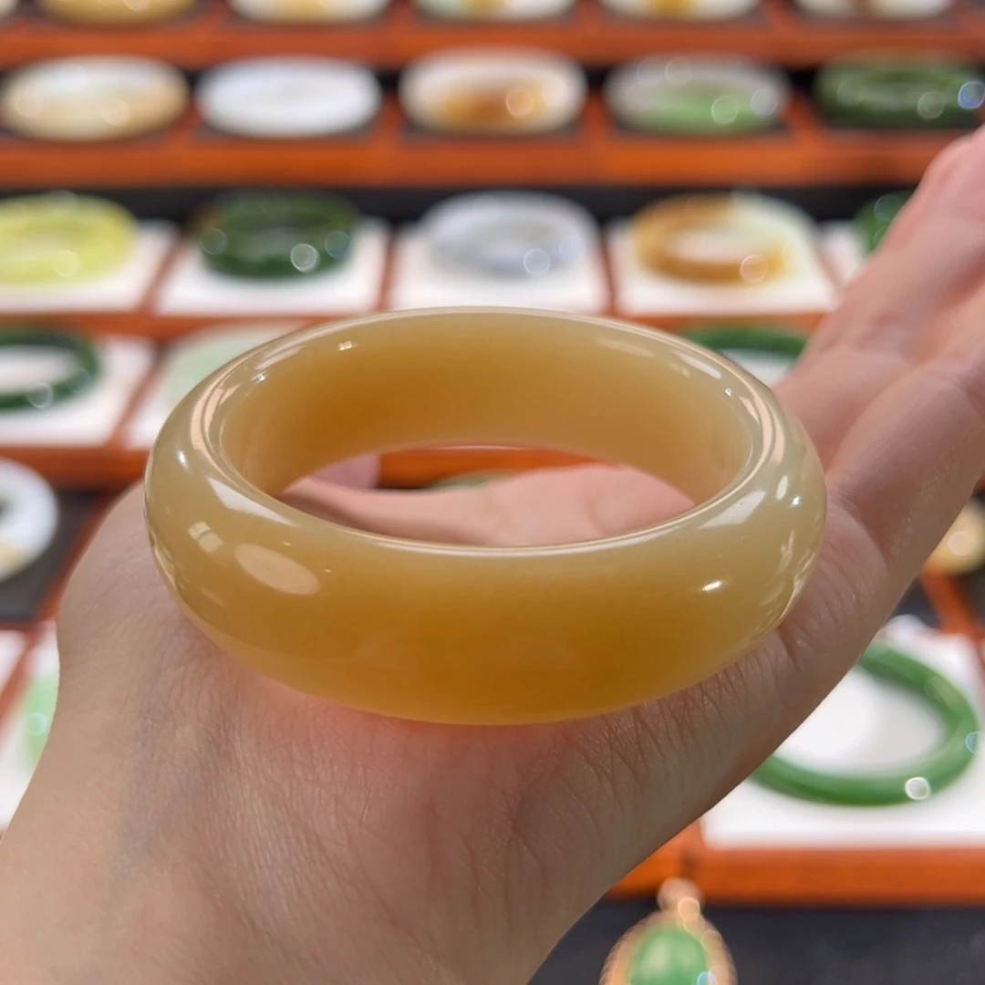 和田玉（糖玉）手镯未镶嵌