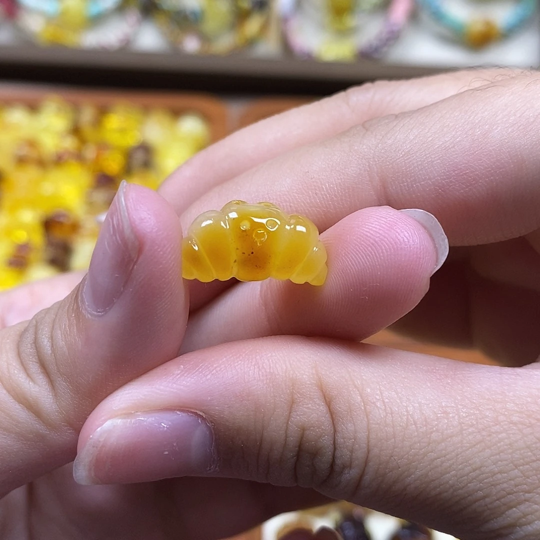 琥珀未镶嵌珠宝奇石