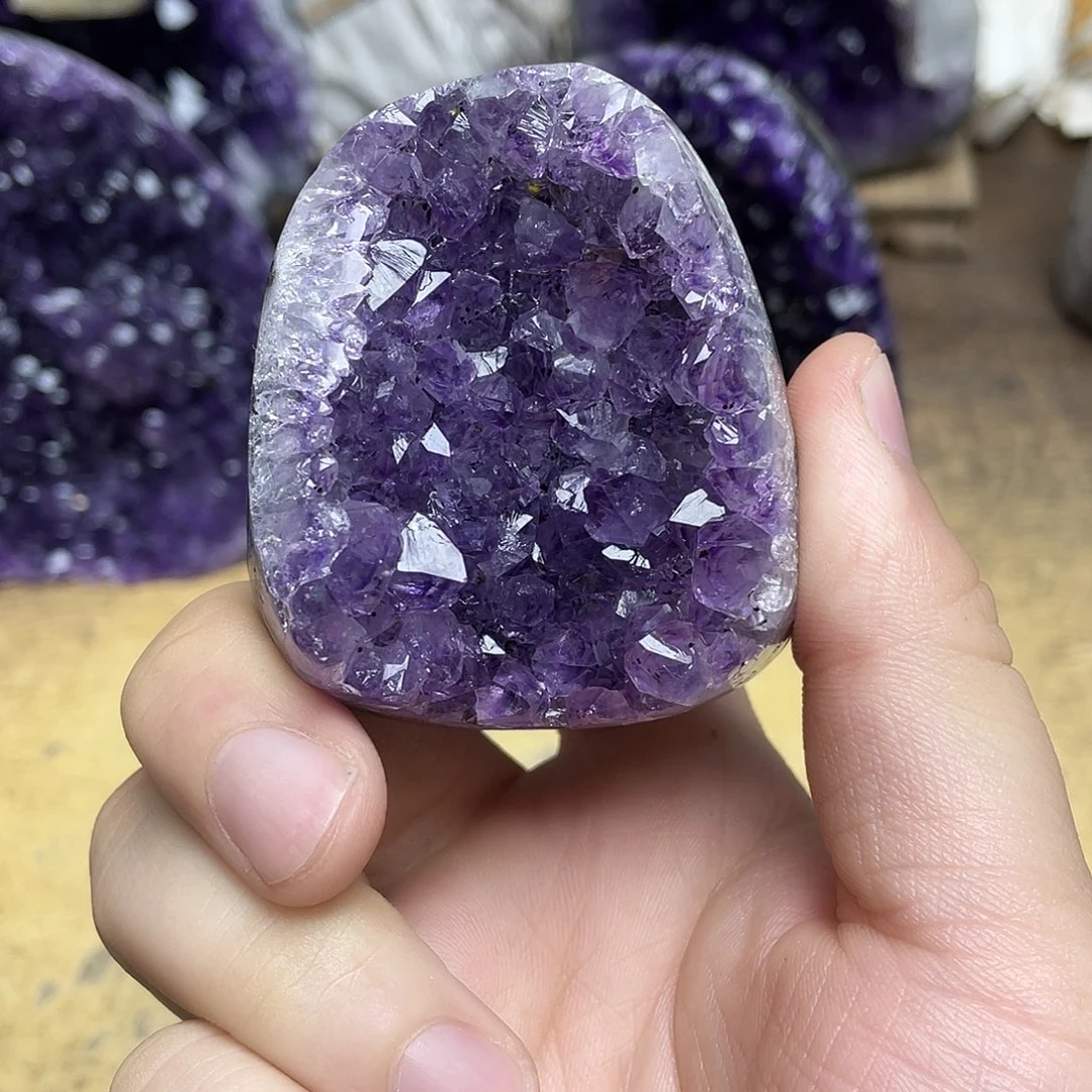 紫晶大型摆件（非配饰）未镶嵌