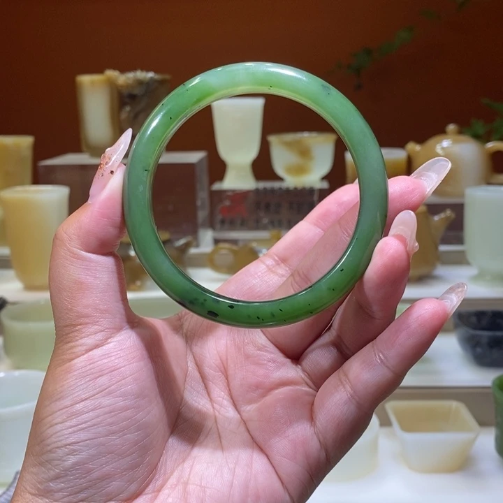未镶嵌和田玉摆件㻰*碧玉菠菜绿手镯59.8mm