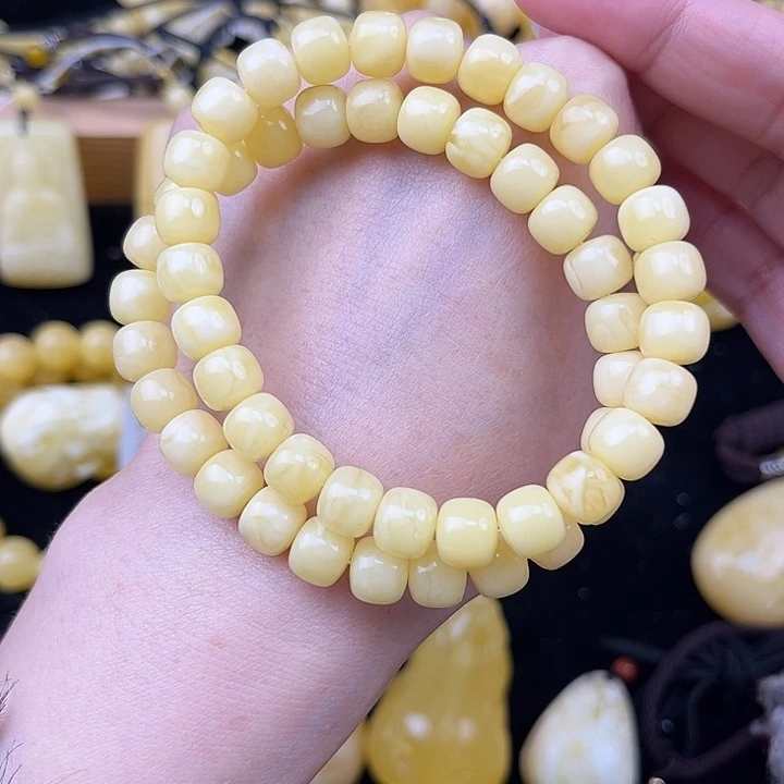 琥珀未镶嵌颈饰琥珀，多样性发其一