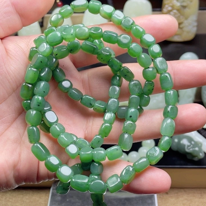 和田玉未镶嵌颈饰108颗