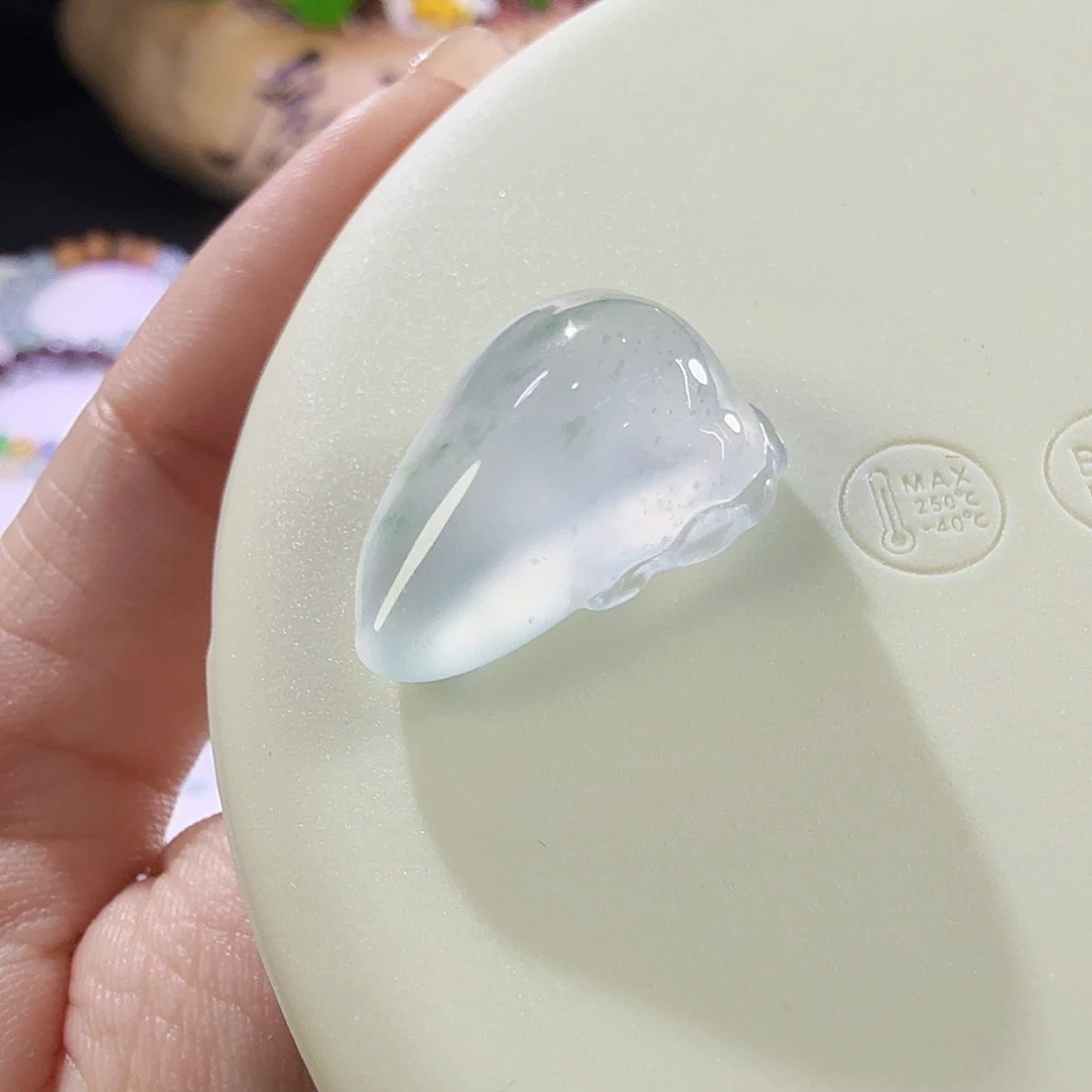 翡翠未镶嵌颈饰福瓜