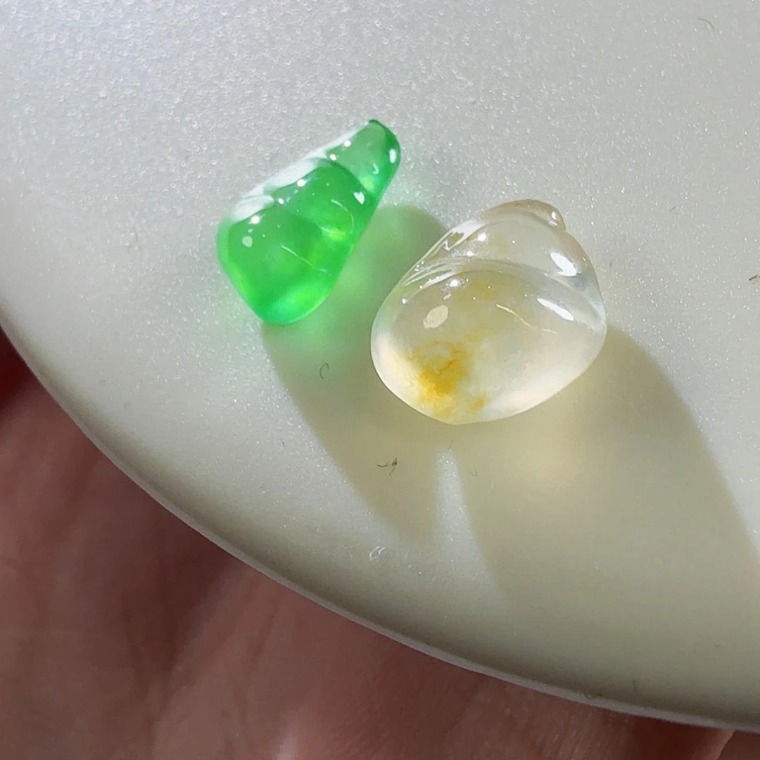 翡翠未镶嵌颈饰裸石