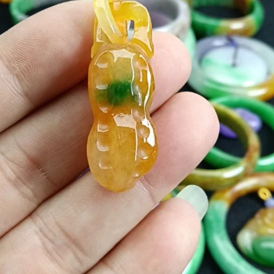 翡翠未镶嵌挂件翡翠