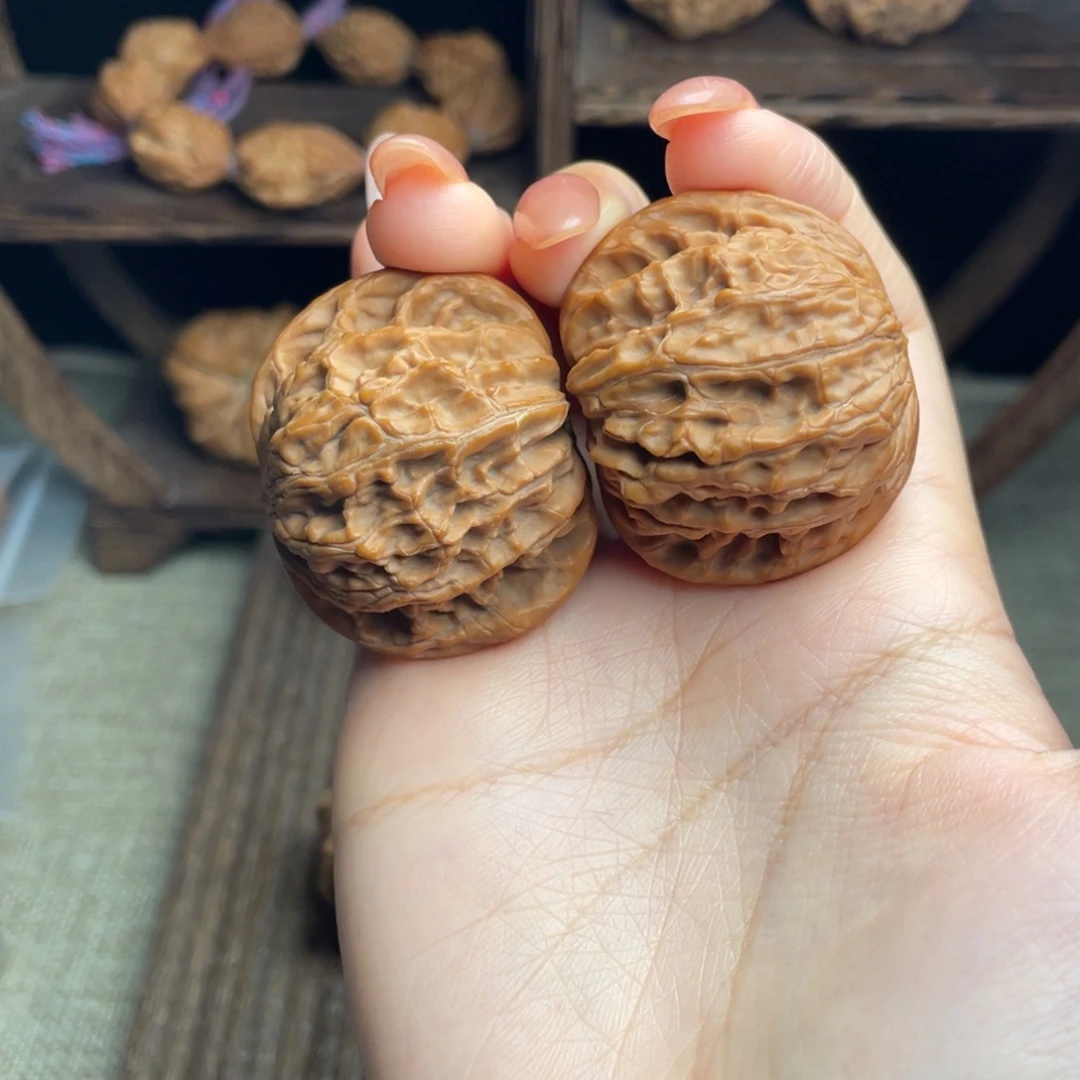 文玩核桃吊坠磨盘40 白茬精配毕业红皮克重打手