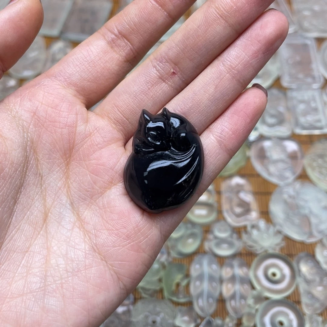 未镶嵌蛇纹石玉颈饰