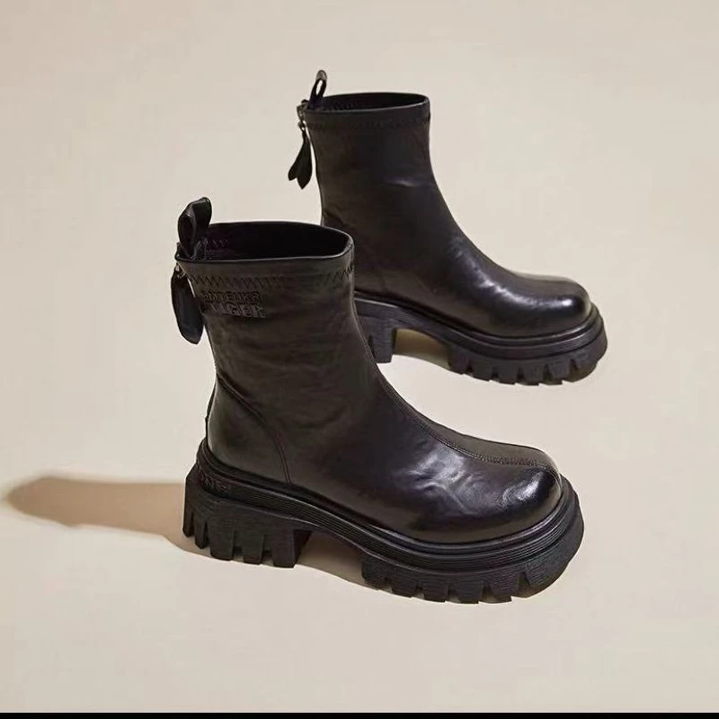 2025年冬季新款烟筒靴厚底粗跟裸靴黑色马丁靴5J7-616-25