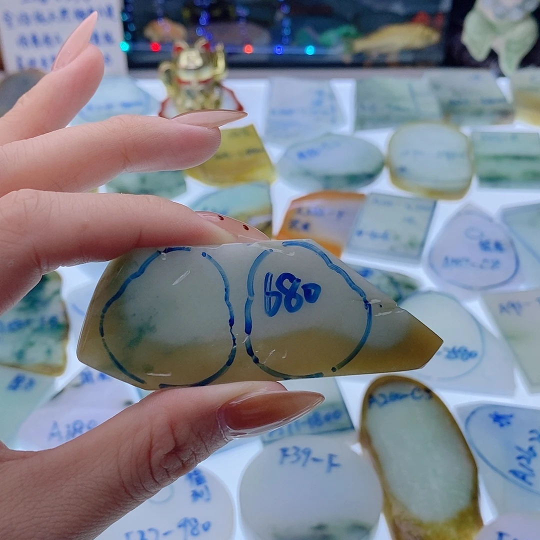 定制翡翠未镶嵌定制翡翠未镶嵌