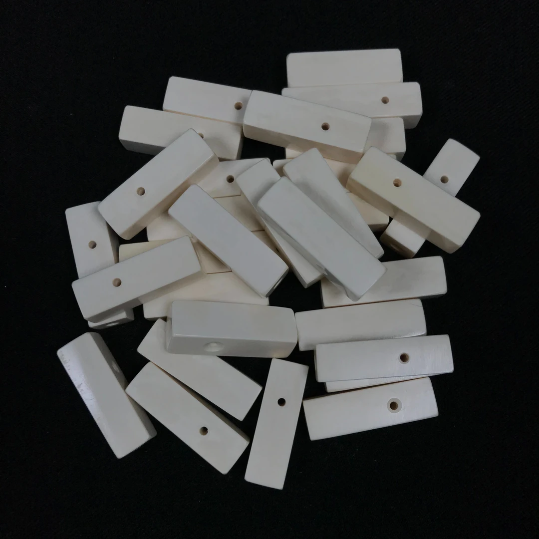 P121猛犸牙一字三通芯料约珠径10*高度30*孔道上1.5*下2.0毫米