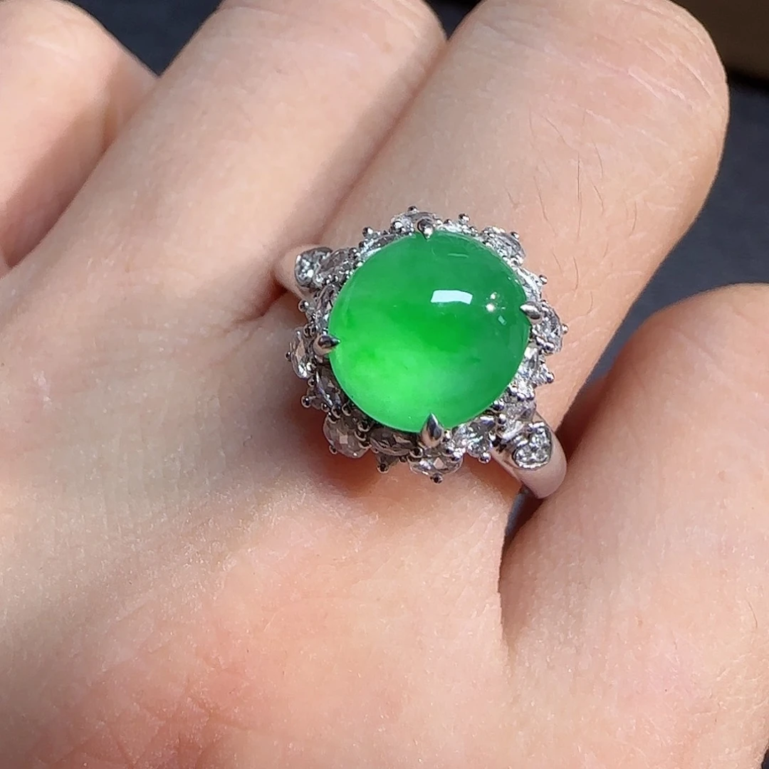 翡翠戒指18K金镶嵌戒指