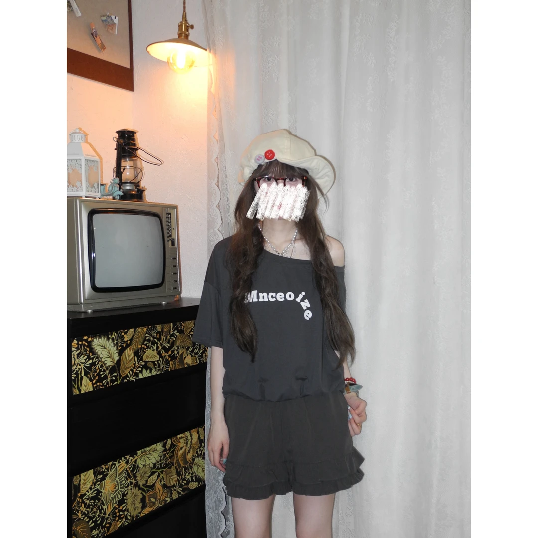 INS辣妹纯棉露肩花苞短T