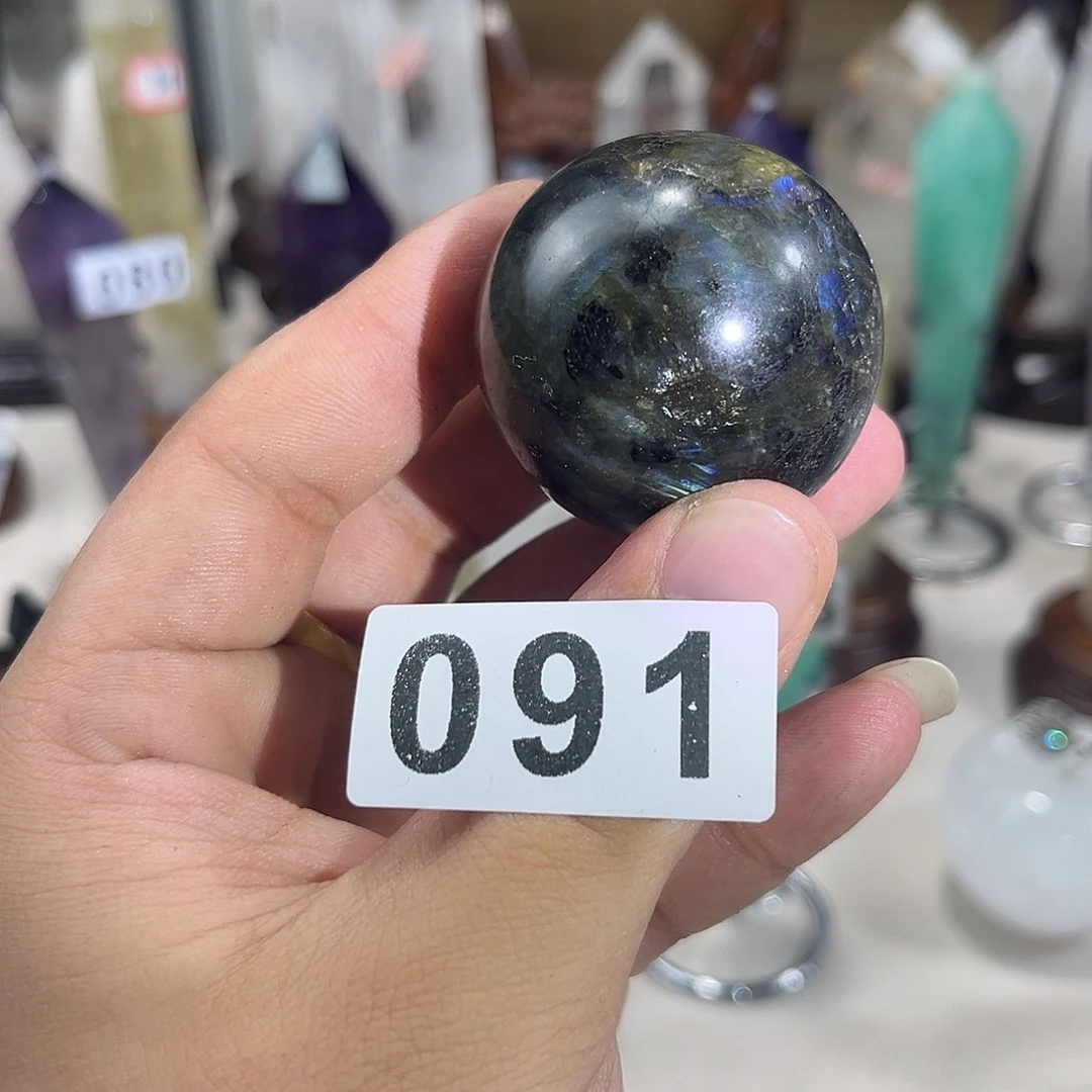 未镶嵌水晶大型摆件（非配饰）