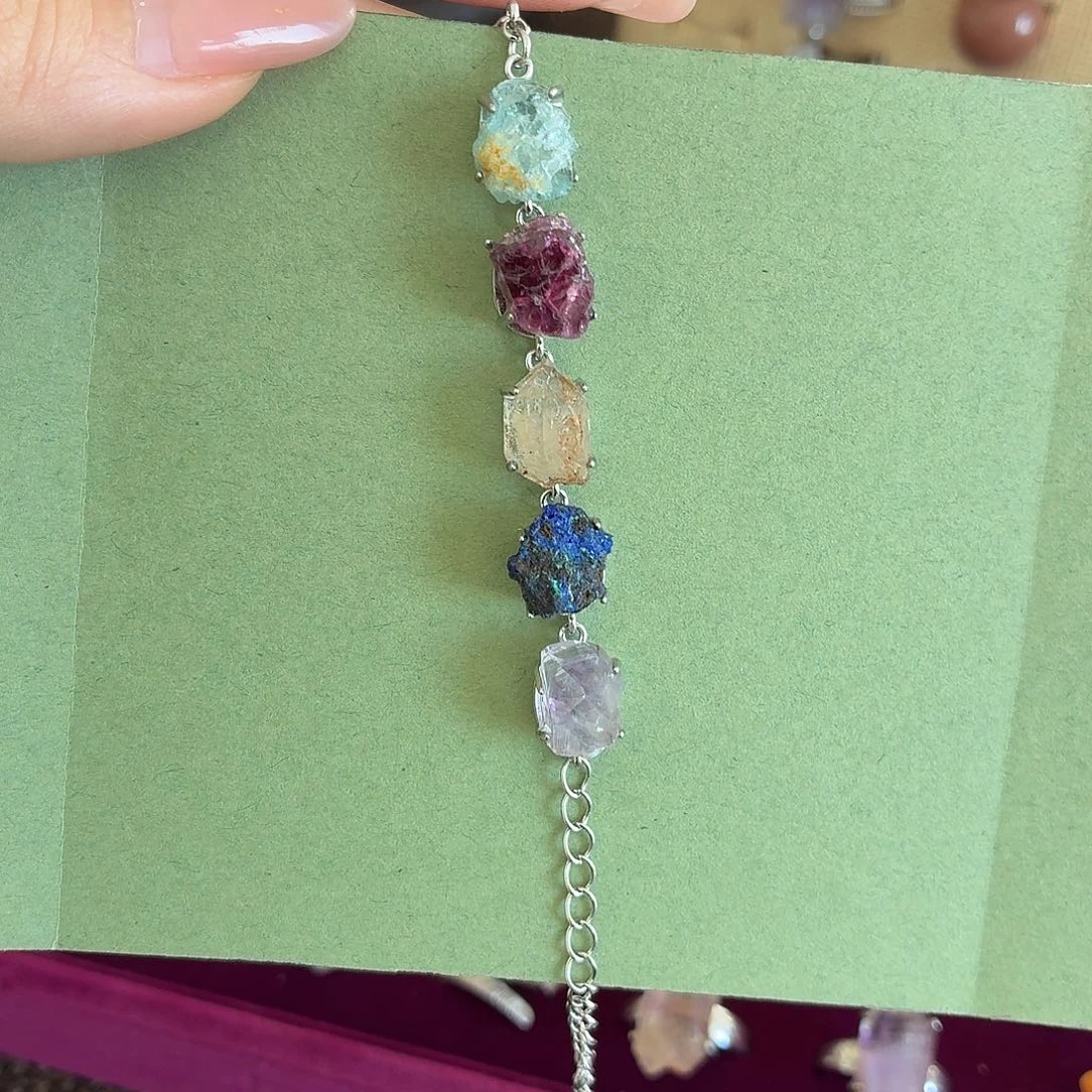 合金戒指水晶的繁华晶活动的