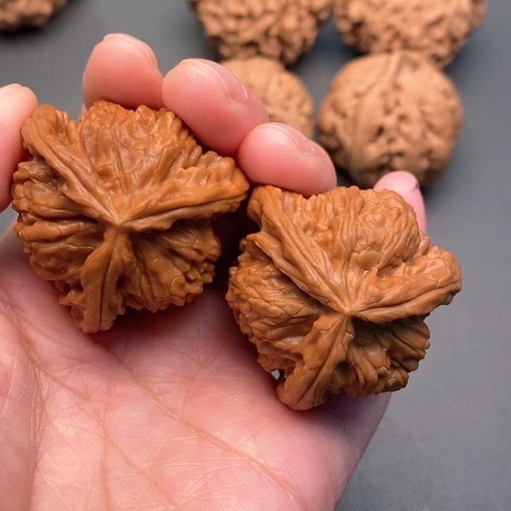 吊坠文玩核桃?核桃核桃