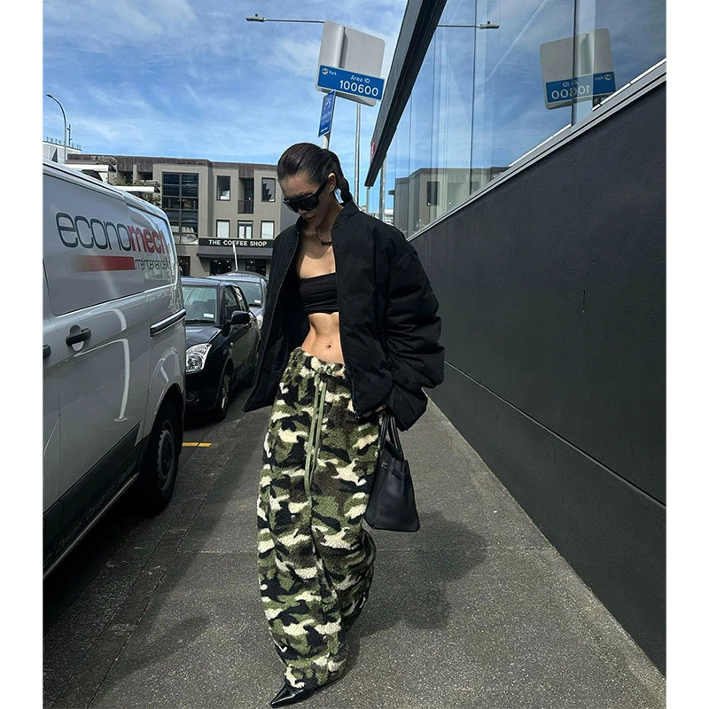2025秋季新款ins气质高级感黑色宽松廓形棉服外套+迷彩毛毛休闲裤