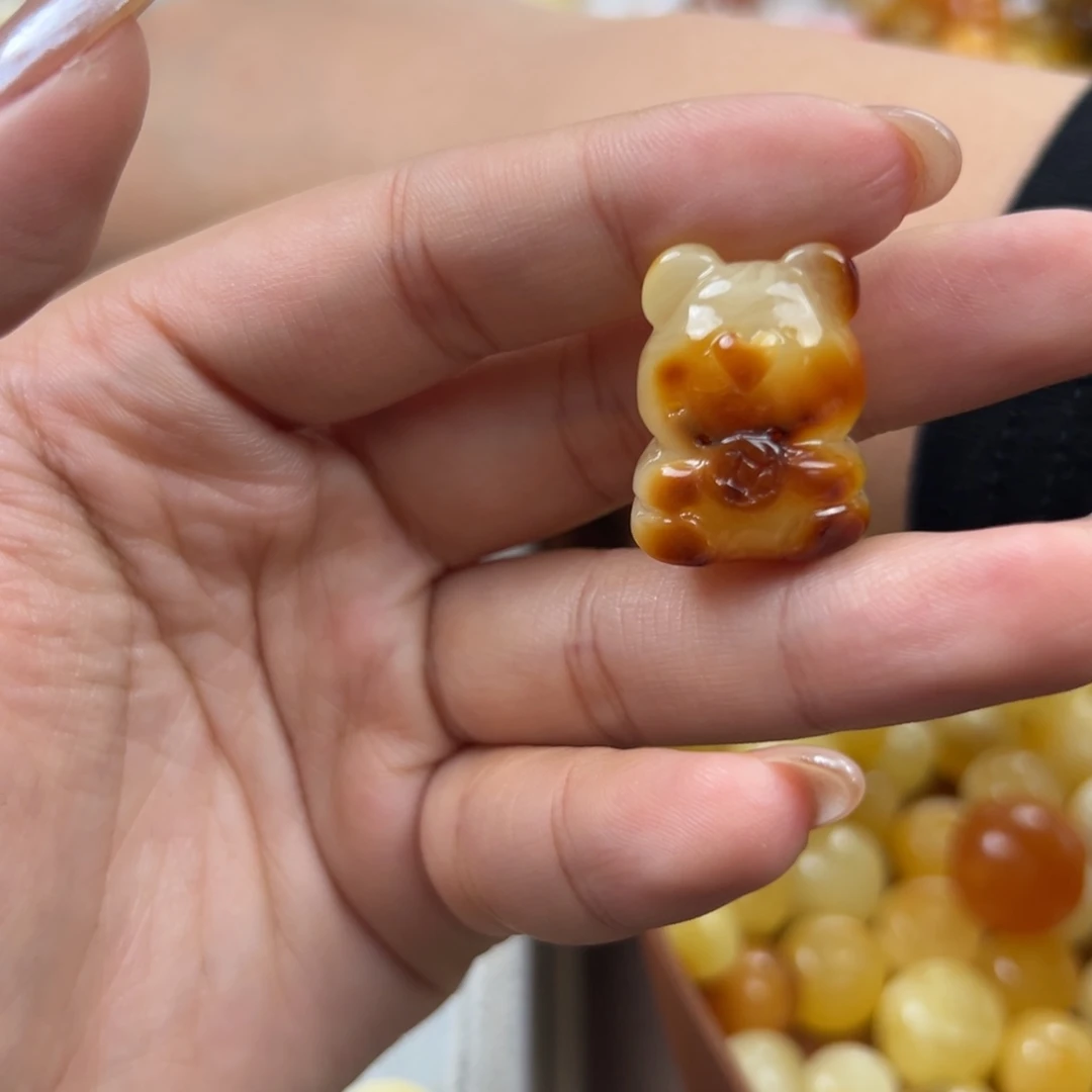 琥珀未镶嵌珠宝奇石
