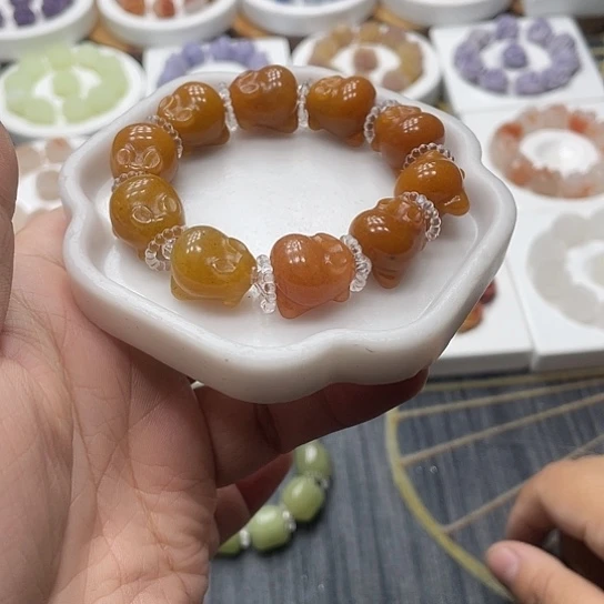 石英质玉（非洲翠）合金手串