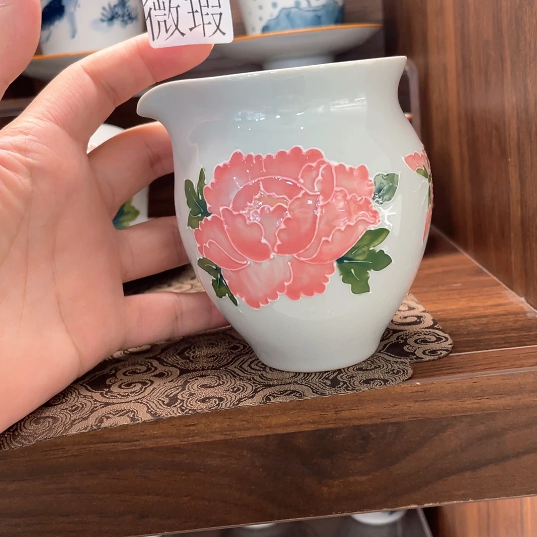 釉下手绘茶具微瑕