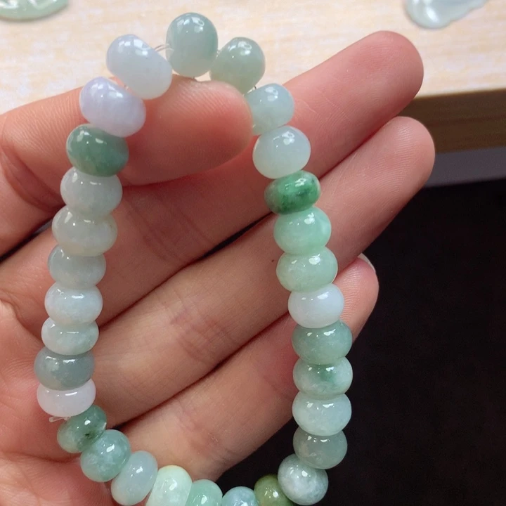 翡翠未镶嵌颈饰吊坠