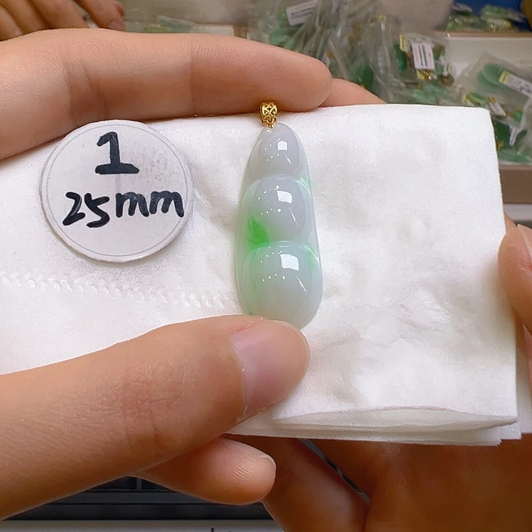 翡翠颈饰18K金镶嵌翡翠