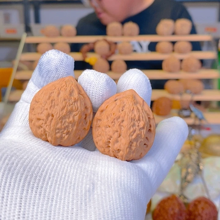 吊坠文玩核桃金牛