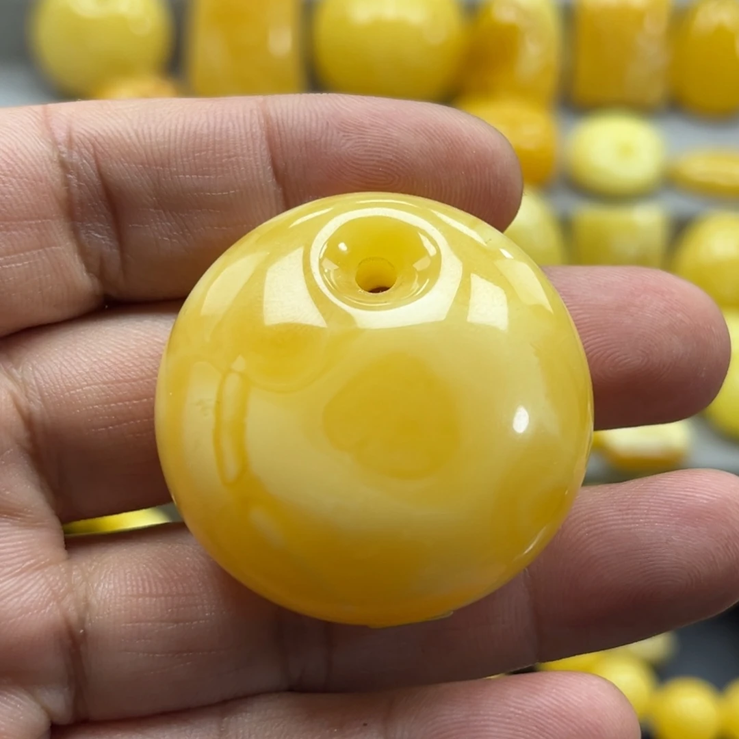 蜜蜡未镶嵌珠宝奇石