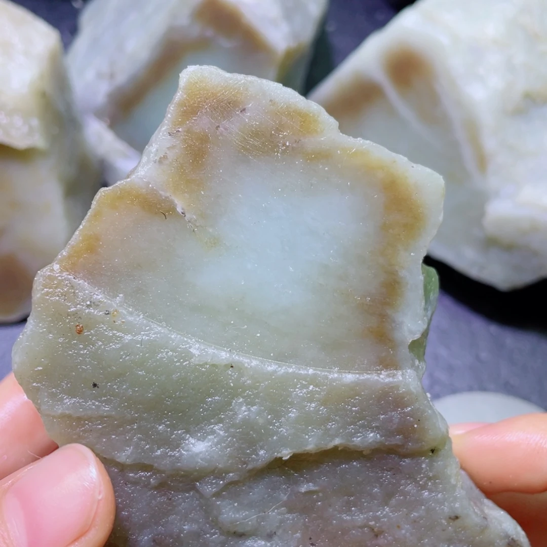 和田玉未镶嵌珠宝半成品