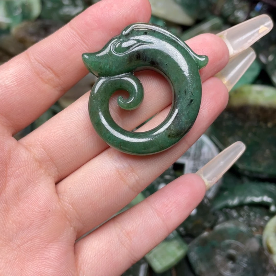 独山玉未镶嵌颈饰合**道