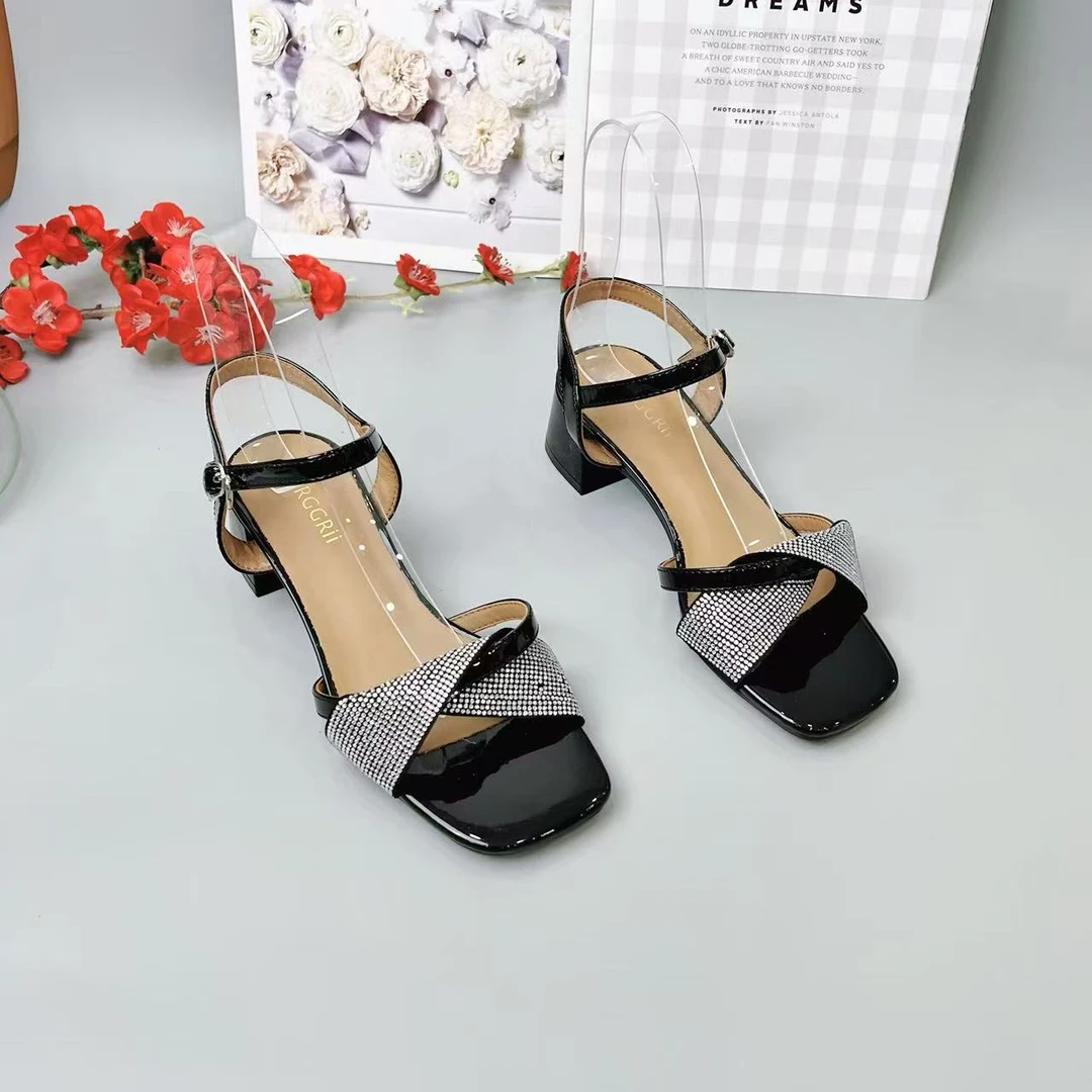 630 新款时尚气质粗跟百搭夏季凉鞋