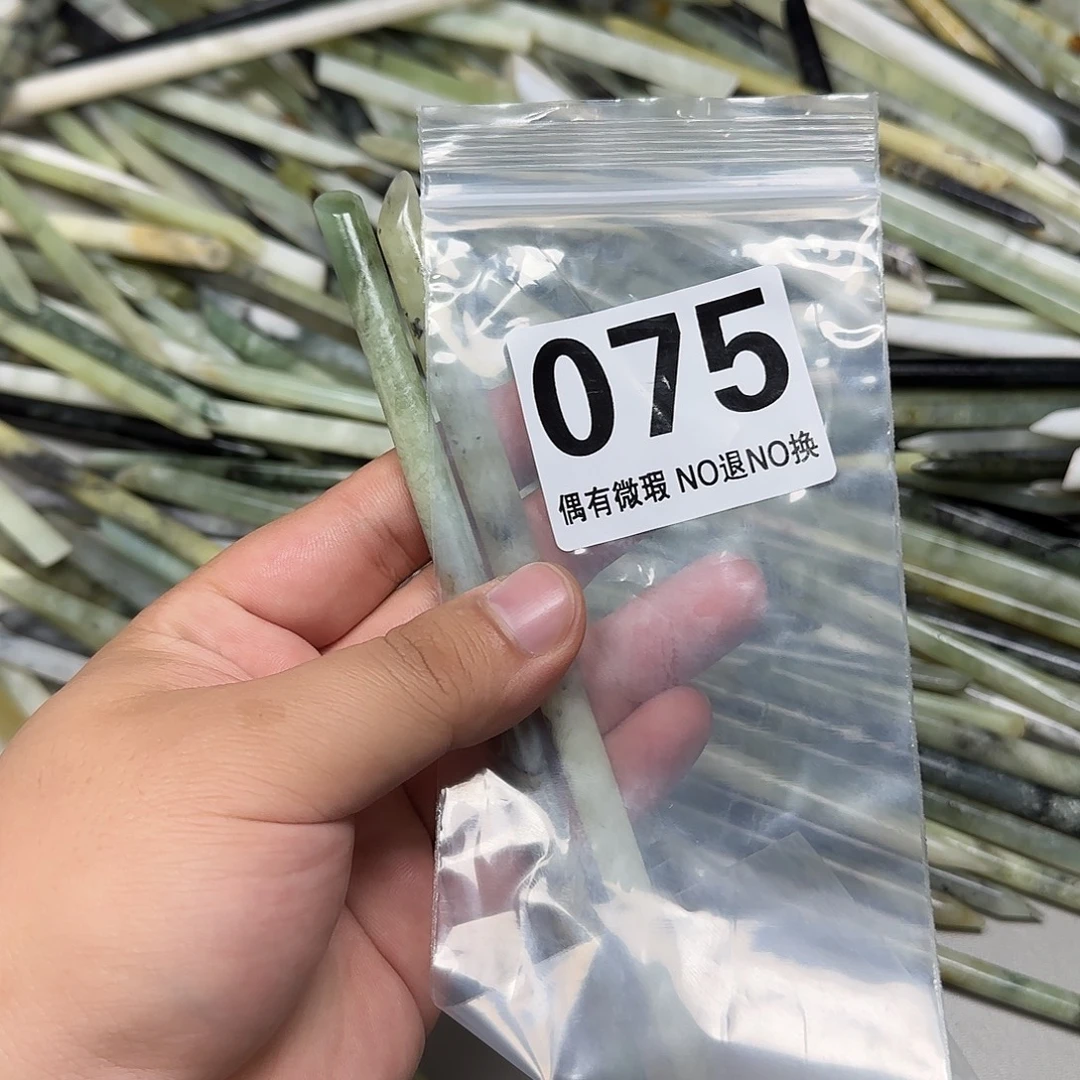 歆***蛇纹石玉合金发饰