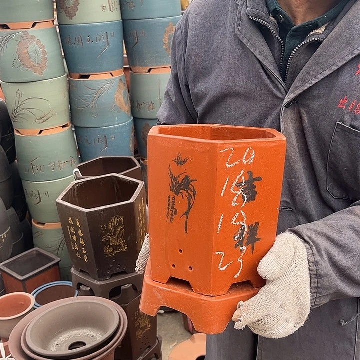 紫砂紫砂花盆和小