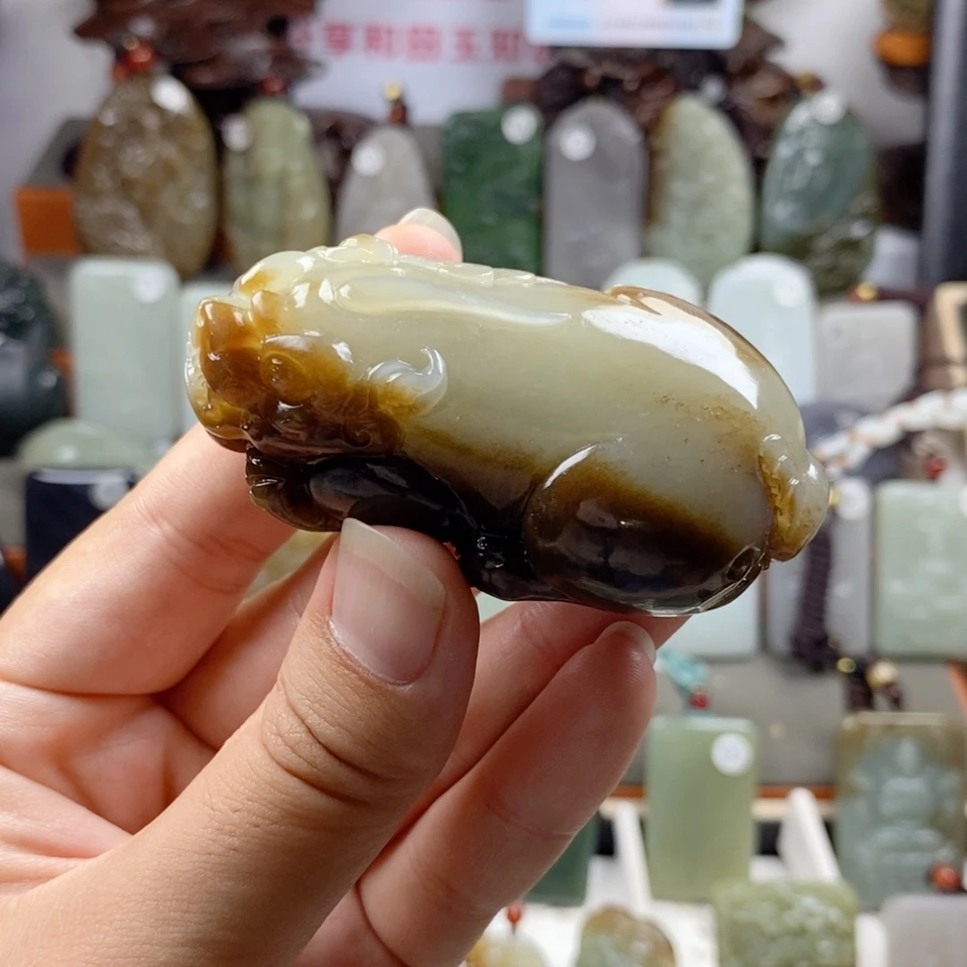 和田玉（糖玉）未镶嵌颈饰