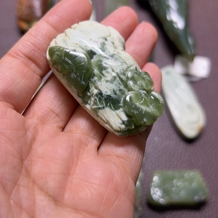 岫岩河磨玉（透闪石质玉）未镶嵌颈饰